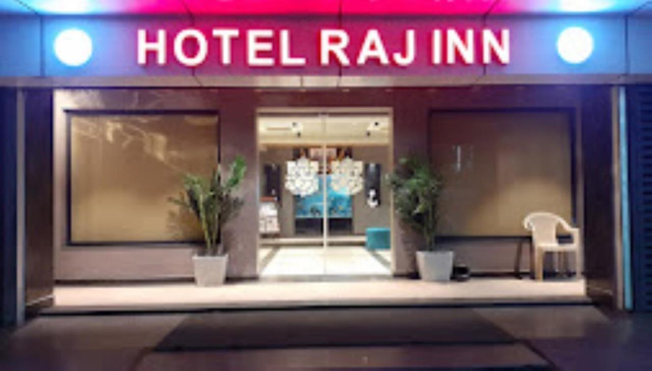 Hotel Raj Inn Bhubaneswar Exteriör bild